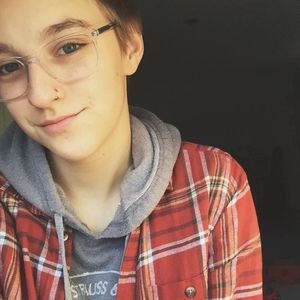 Meet your Posher, Olivia